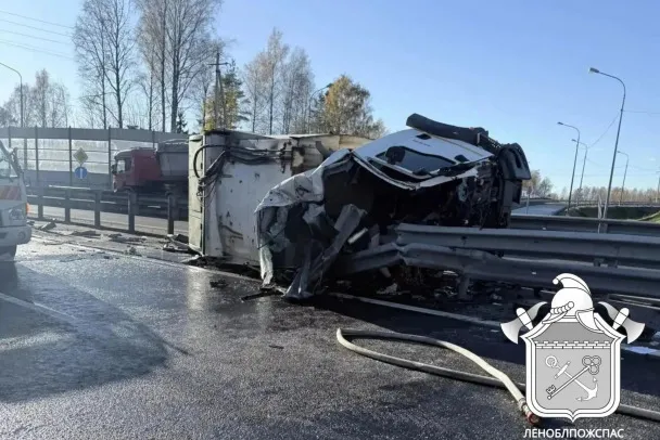 На «Сортавале» мусоровоз столкнулся с Hyundai, погиб водитель