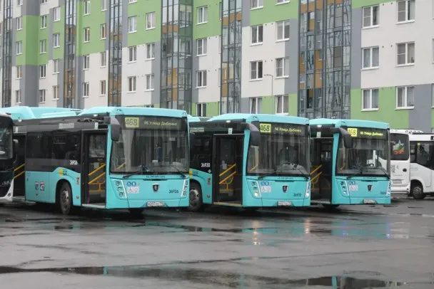 Глава комтранса Ленобласти проверил автобусы в Янино и изменил расписание