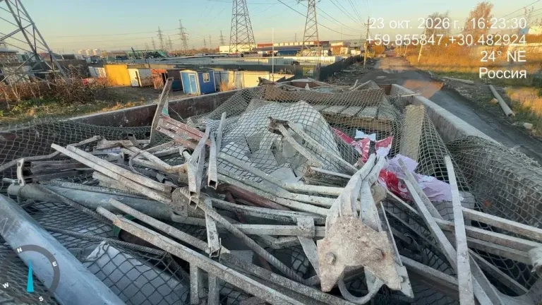 Во Всеволожском районе грузовик с отходами без документов увезли на спецстоянку
