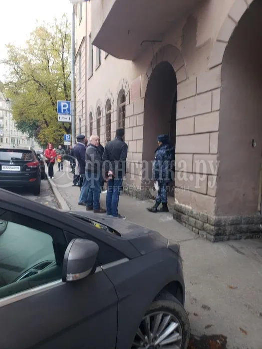 В Петербурге за день эвакуировали четыре районных суда