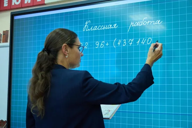 Минпросвещения предложило защитить учителей от съёмки и дать им музеи