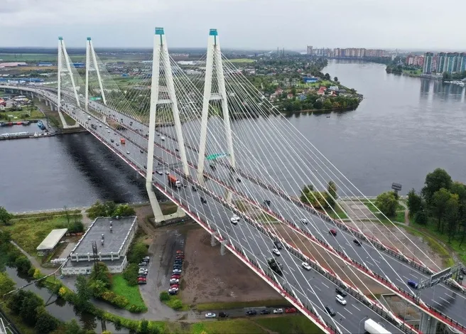 На КАД сняли ограничения на Большом Обуховском мосту