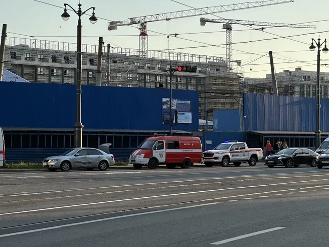 По делу о смертях на стройке Судебного квартала задержали механика