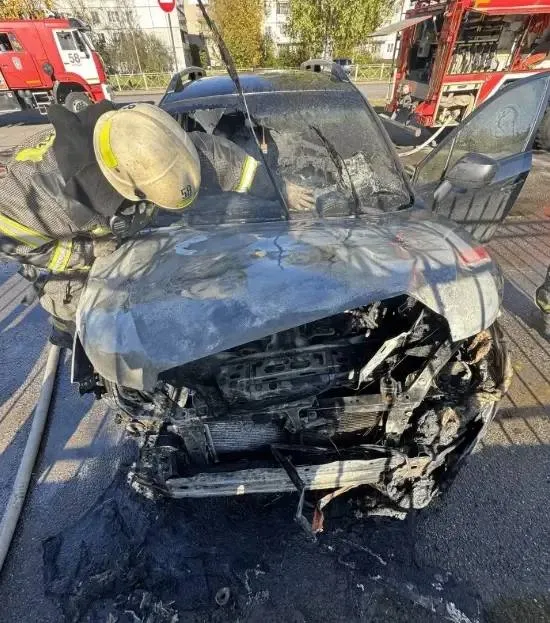 За сутки в Ленобласти ликвидировали 13 пожаров и шесть ДТП