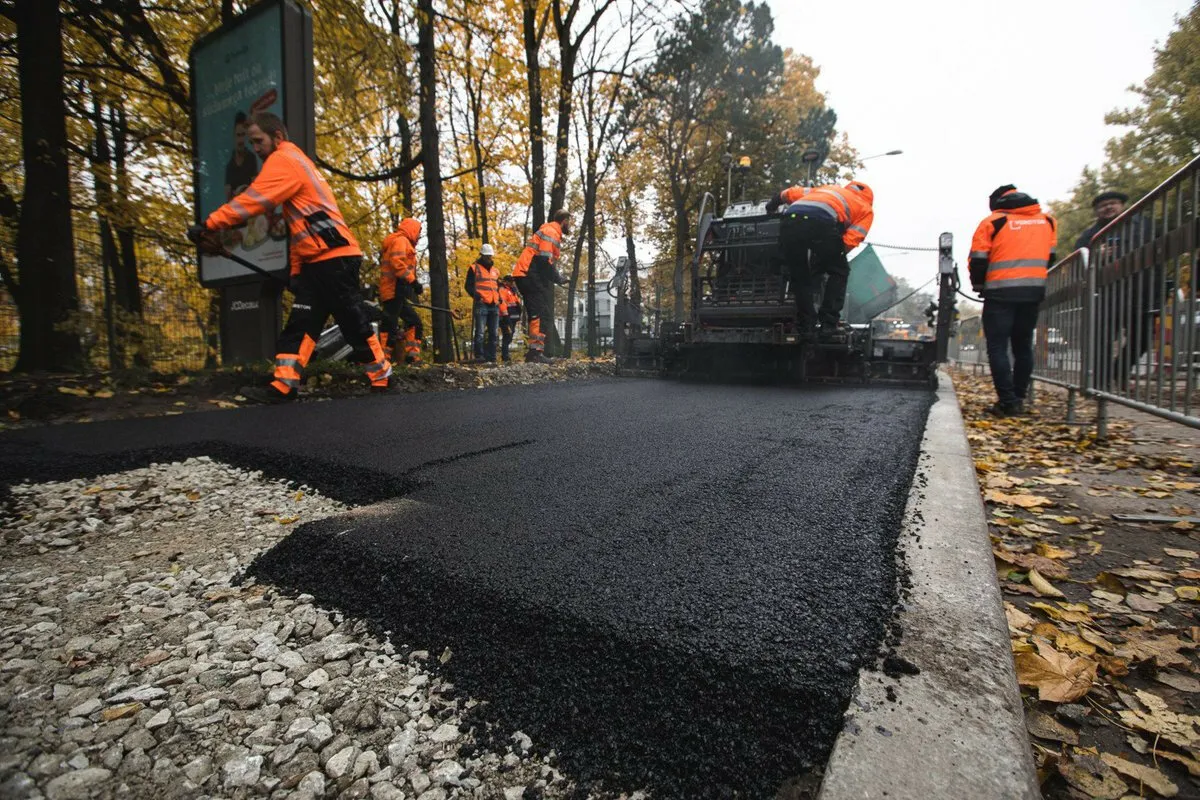 На трассах Ленобласти 1 ноября ограничат скорость из-за дорожных работ