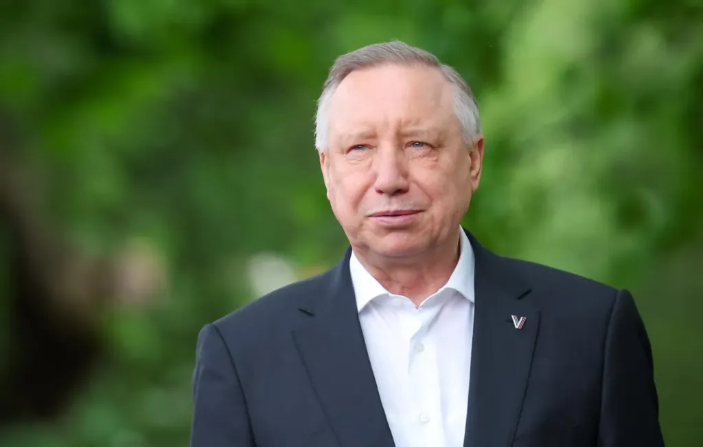 Беглов: после атаки БПЛА восстанавливают жилые дома, школы и детсад